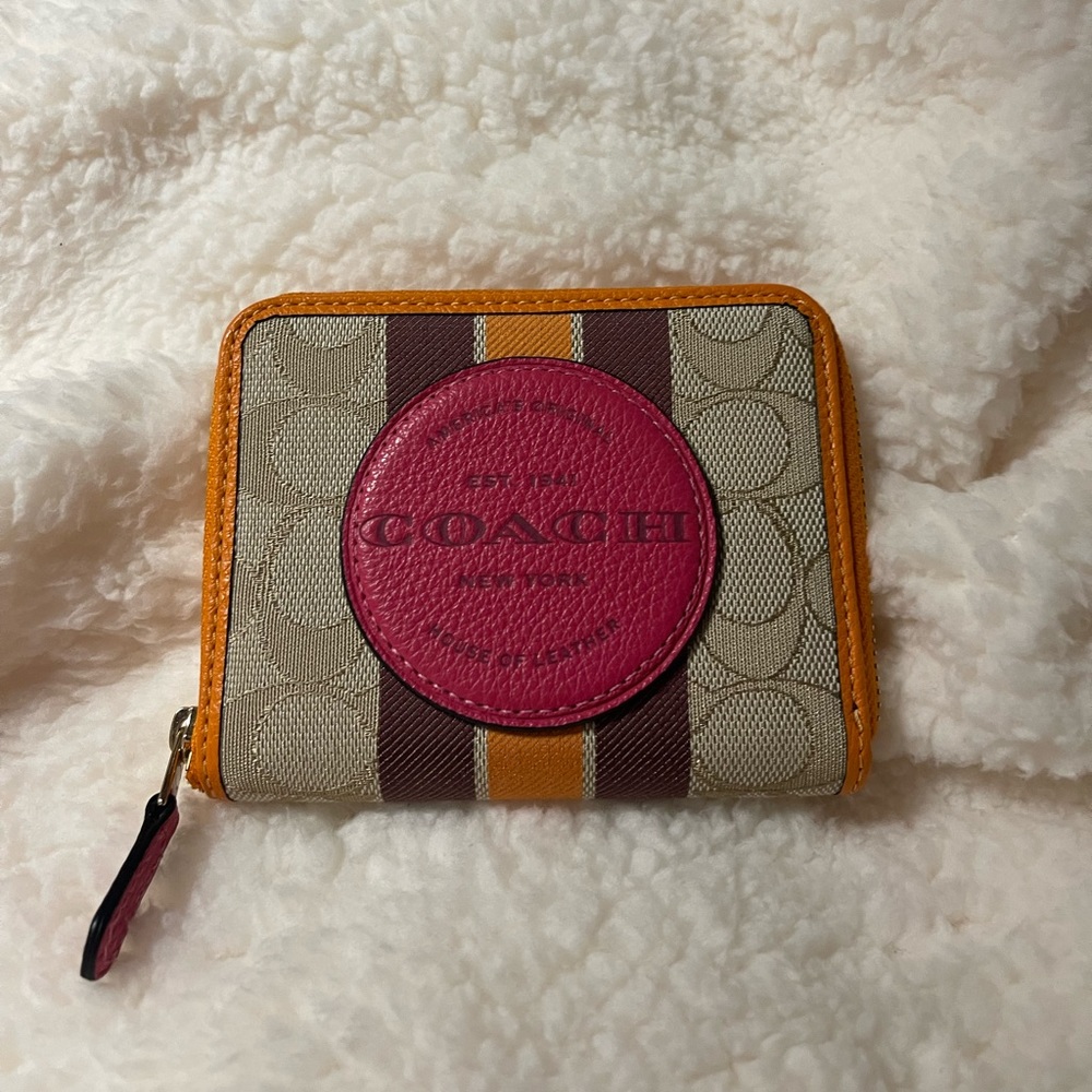 BRAND NEW COACH WALLET!!
